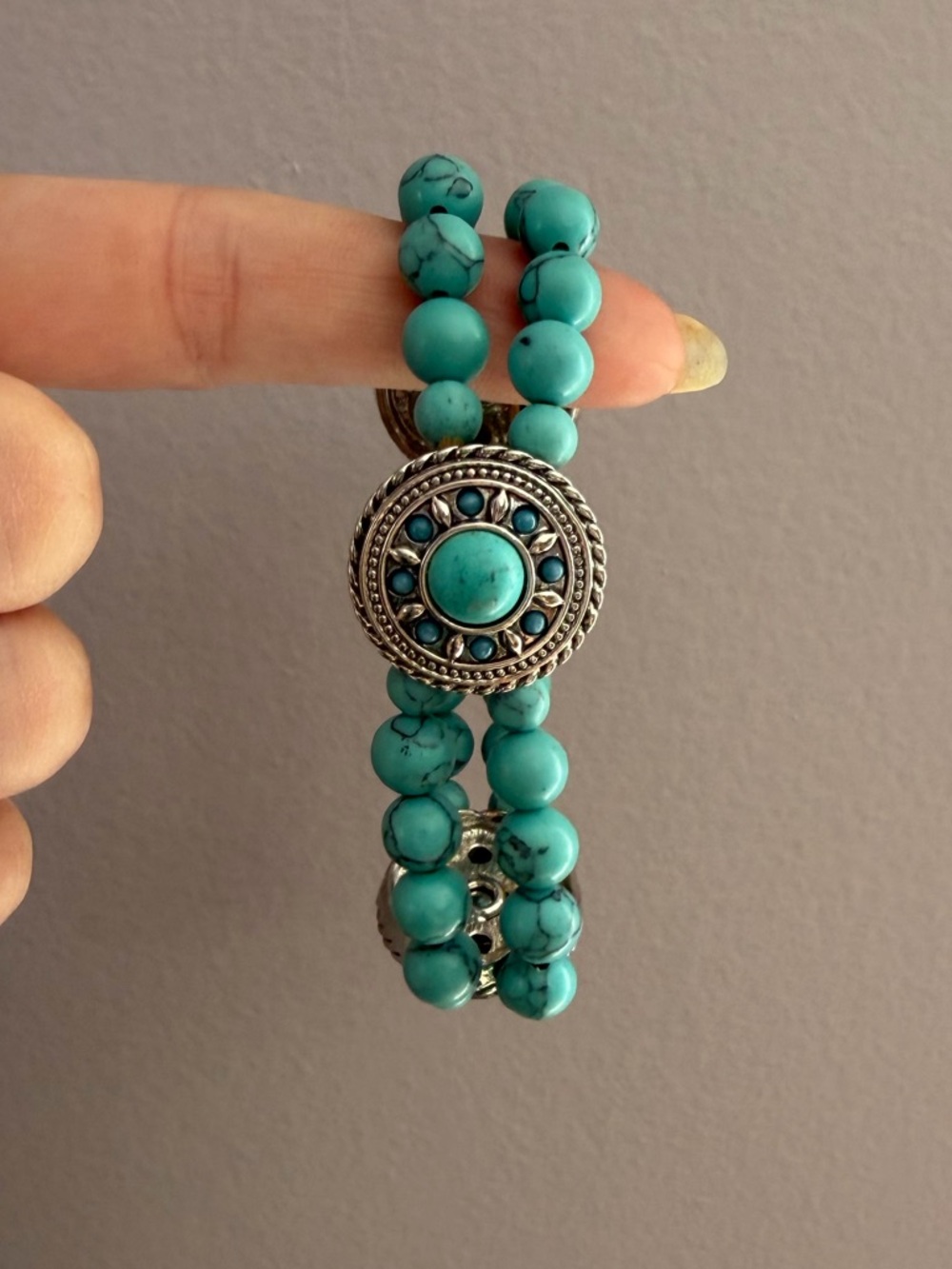 Ginger Snaps & Co Turquoise Beaded Bracelet with 3 Snap on Silver Medallions